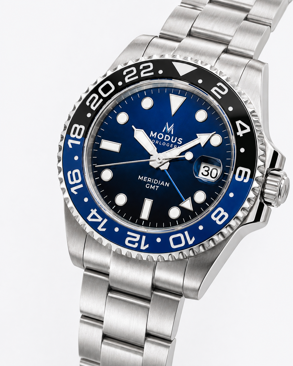 Meridian Minuit, montre automatique GMT acier, cadran bleu et lunette bleu-noir — Modus Horlogerie